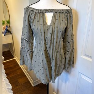 Billy T Olive Green Star Print Boho Tunic Blouse Bell Sleeve Size L